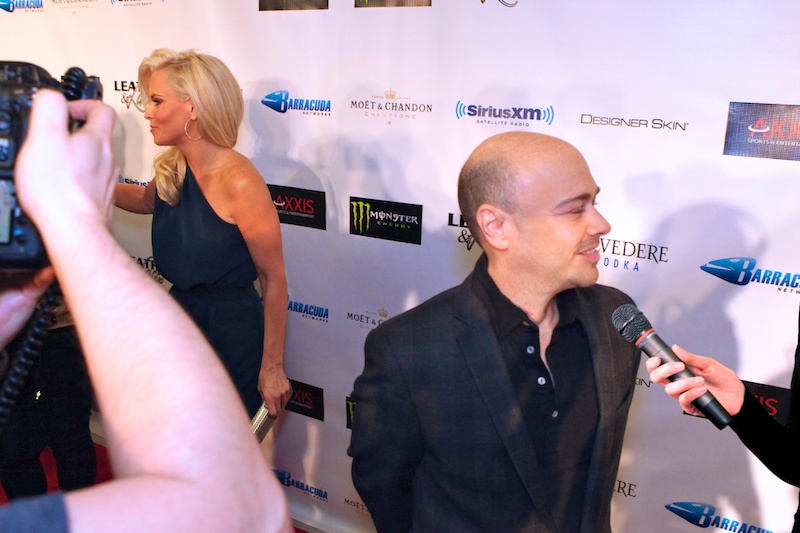 On the Red Carpet at the Super Bowl with Jenny McCarthy and Carmen Electra being Interviewed by E! Entertainment (2012)